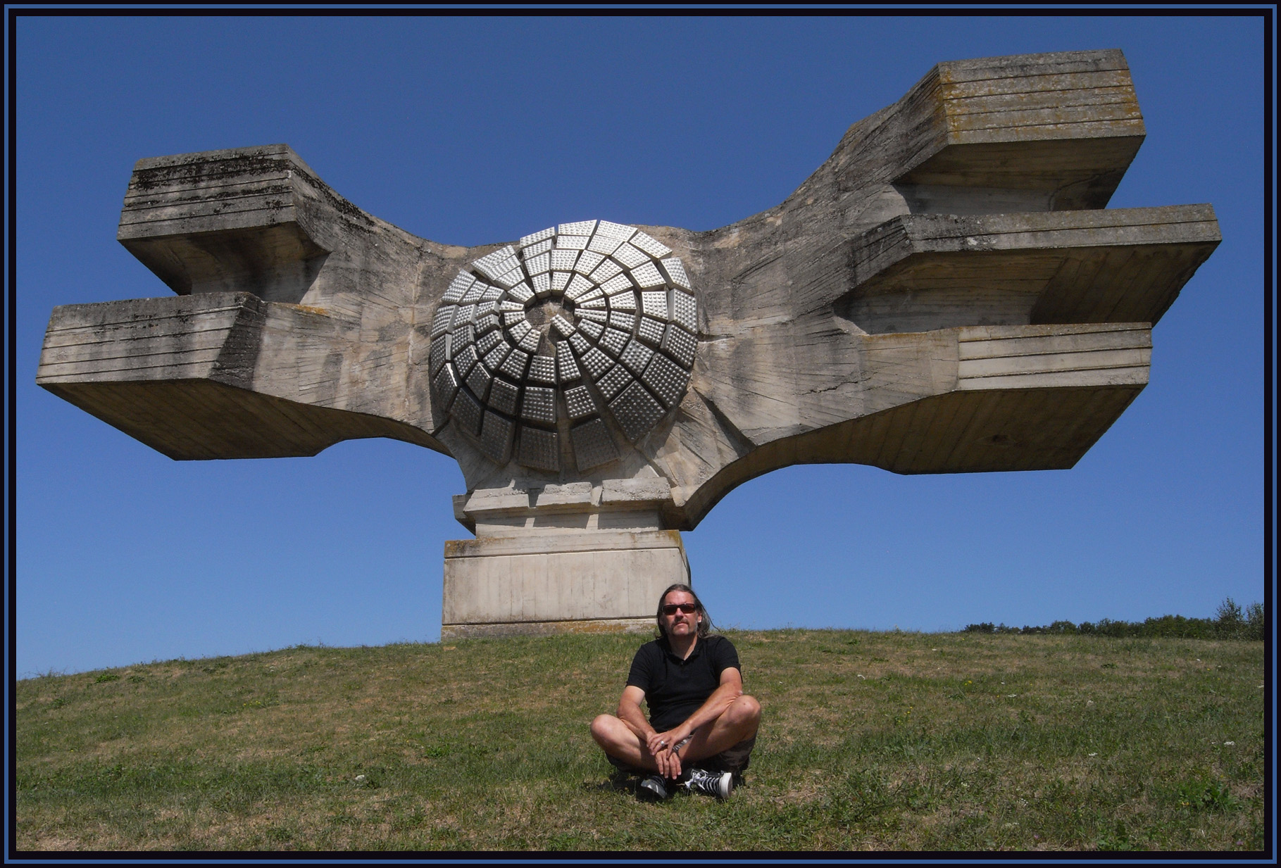 Spomenik — monument / location photograph